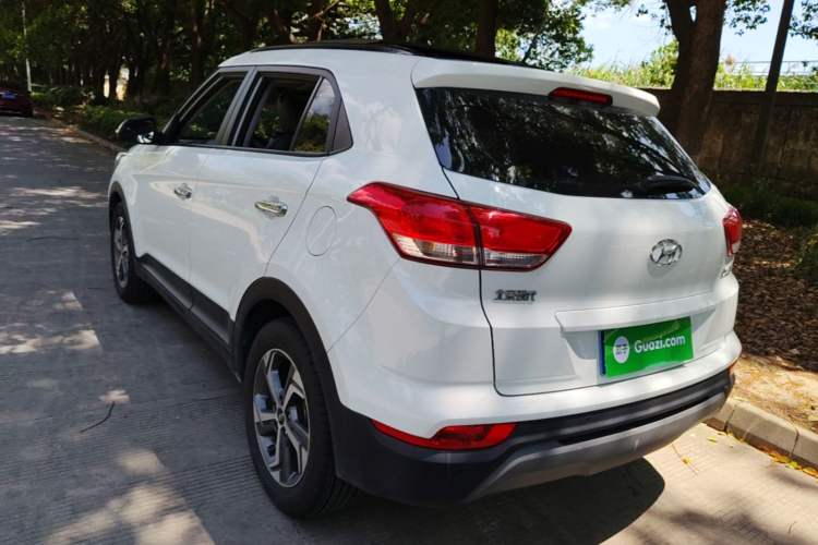 Used Hyundai ix25 2017 1.6L Automatic Smart Version Exterior 2