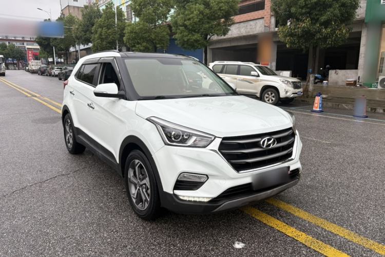 Used Hyundai ix25 2017 1.6L Automatic Smart Version Exterior 2