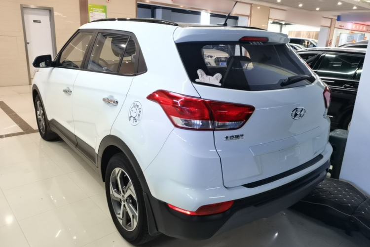 Used Hyundai ix25 2017 1.6L Automatic Smart Version Exterior 2