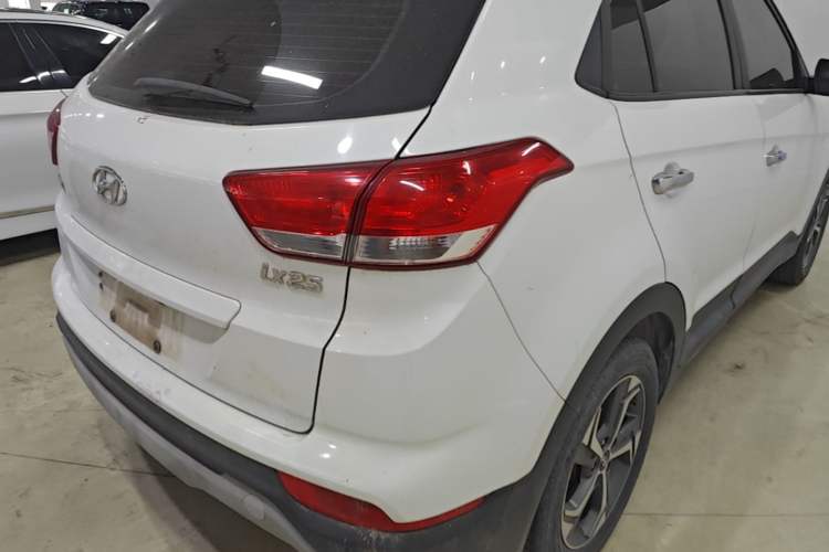 Used Hyundai ix25 2017 1.6L Automatic Smart Version Exterior 3