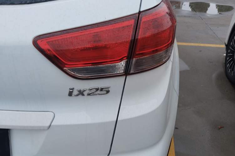 Used Hyundai ix25 2017 1.6L Automatic Smart Version Exterior 3