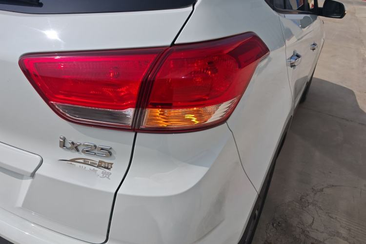 Used Hyundai ix25 2017 1.6L Automatic Smart Version Exterior 3
