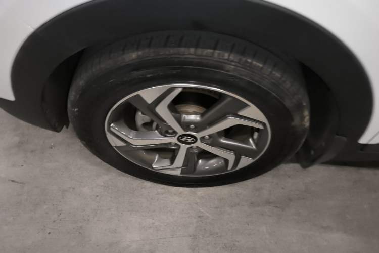 Used Hyundai ix25 2017 1.6L Automatic Smart Version Exterior 4