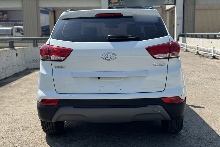 Used Hyundai ix25 2017 1.6L Automatic Smart Version Exterior 4