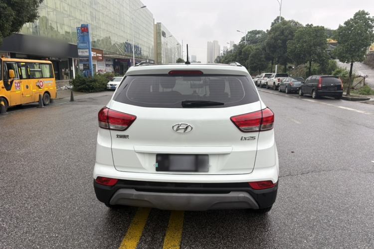 Used Hyundai ix25 2017 1.6L Automatic Smart Version Exterior 5