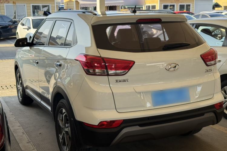 Used Hyundai ix25 2017 1.6L Automatic Smart Version Exterior 5