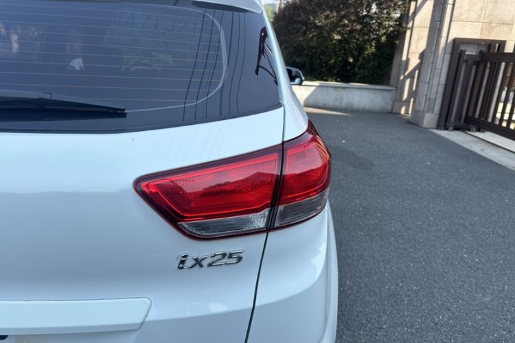Used Hyundai ix25 2017 1.6L Automatic Smart Version Exterior 9