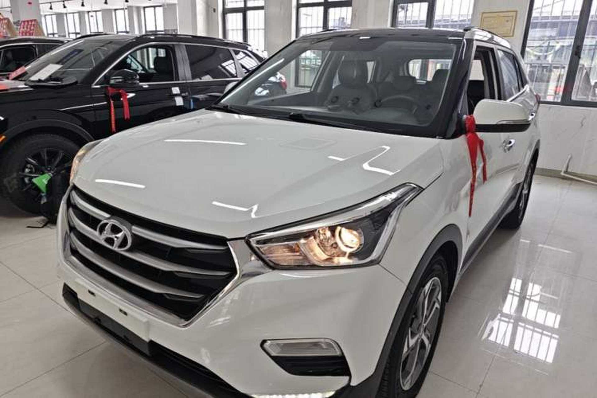 Used Hyundai ix25 2017 1.6L Automatic Smart Version Front Left 45 Deg
