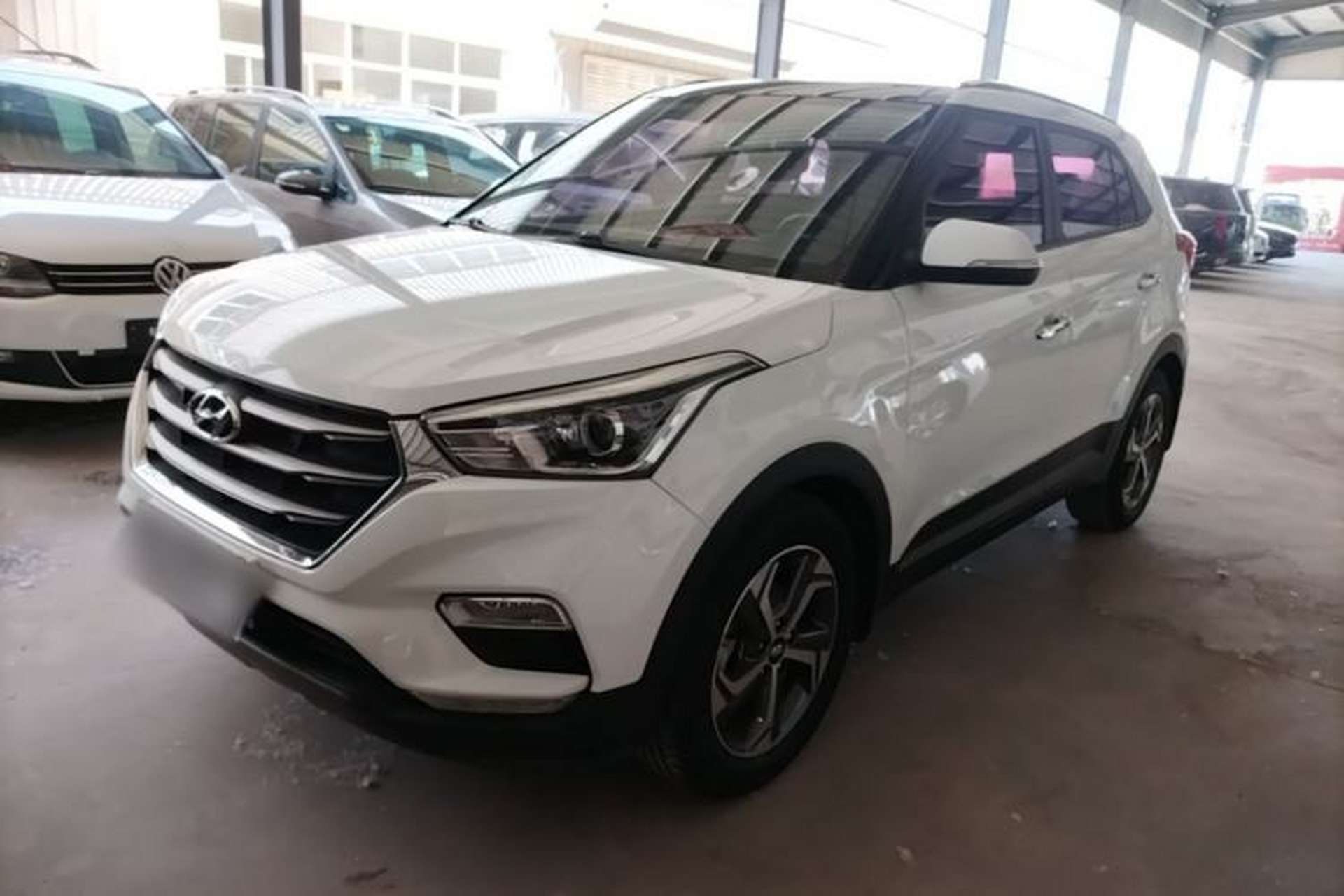 Used Hyundai ix25 2017 1.6L Automatic Smart Version Front Left 45 Deg