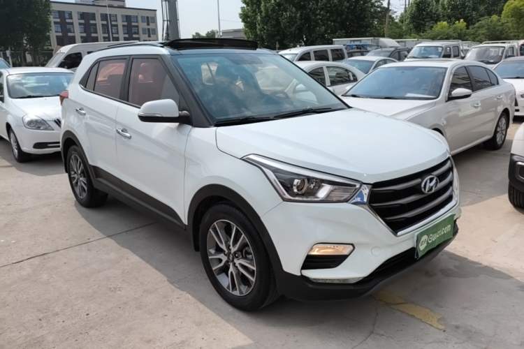 Used Hyundai ix25 2017 1.4T Automatic Smart Version Front Right 45 Deg