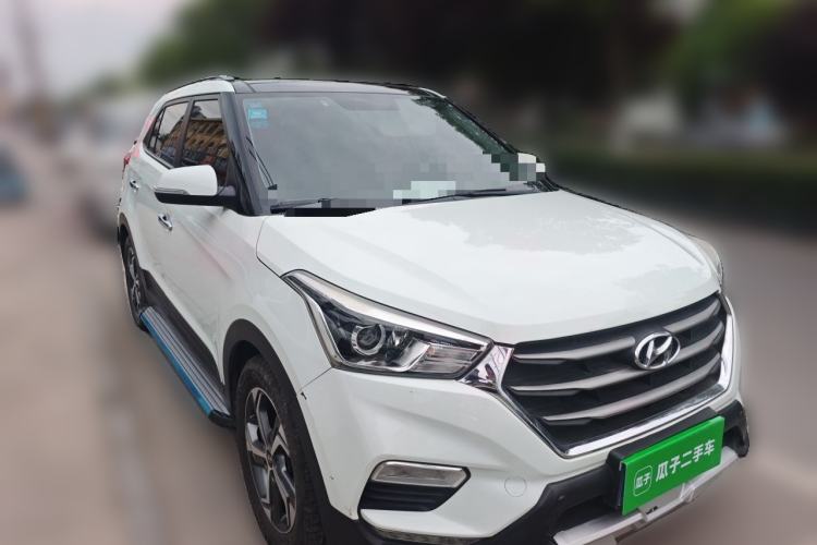 Used Hyundai ix25 2017 1.6L Automatic Smart Version Front Right 45 Deg