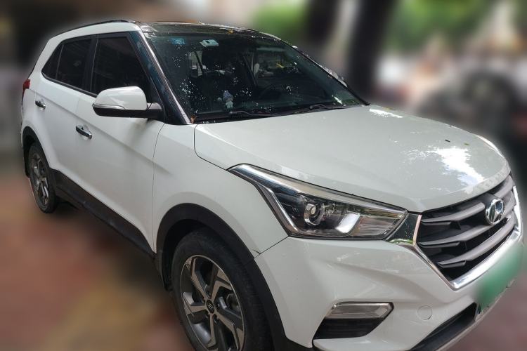 Used Hyundai ix25 2017 1.6L Automatic Smart Version Front Right 45 Deg