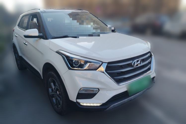 Used Hyundai ix25 2017 1.6L Automatic Smart Version Front Right 45 Deg