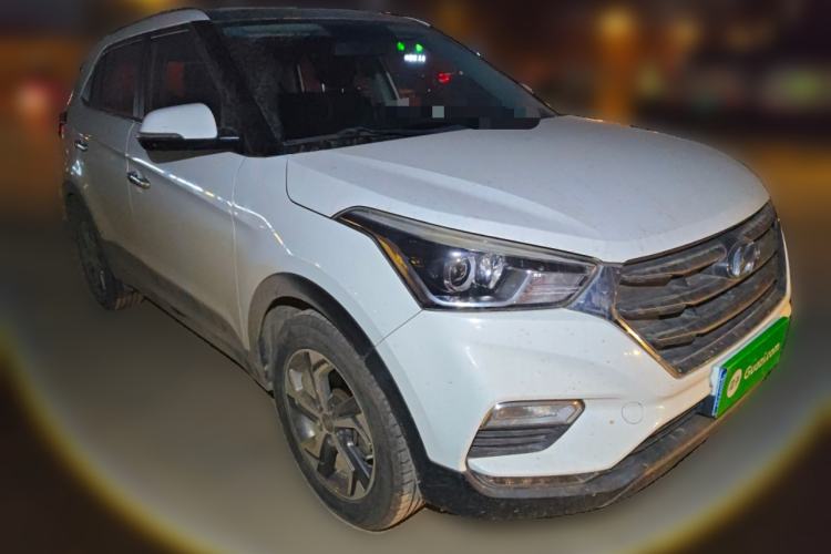 Used Hyundai ix25 2017 1.6L Automatic Smart Version Front Right 45 Deg