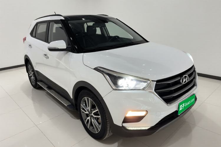 Used Hyundai ix25 2017 1.4T Automatic Smart Version Front Right 45 Deg