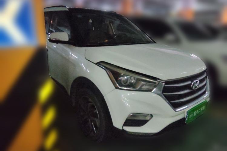 Used Hyundai ix25 2017 1.6L Automatic Smart Version Front Right 45 Deg