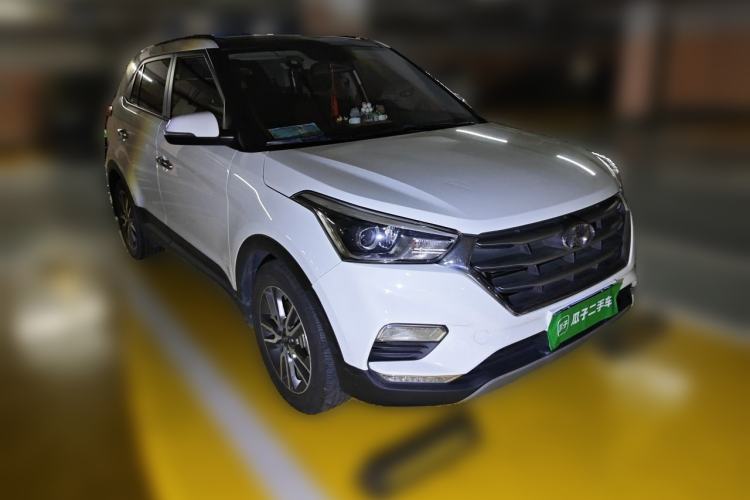 Used Hyundai ix25 2017 1.4T Automatic Smart Version Front Right 45 Deg