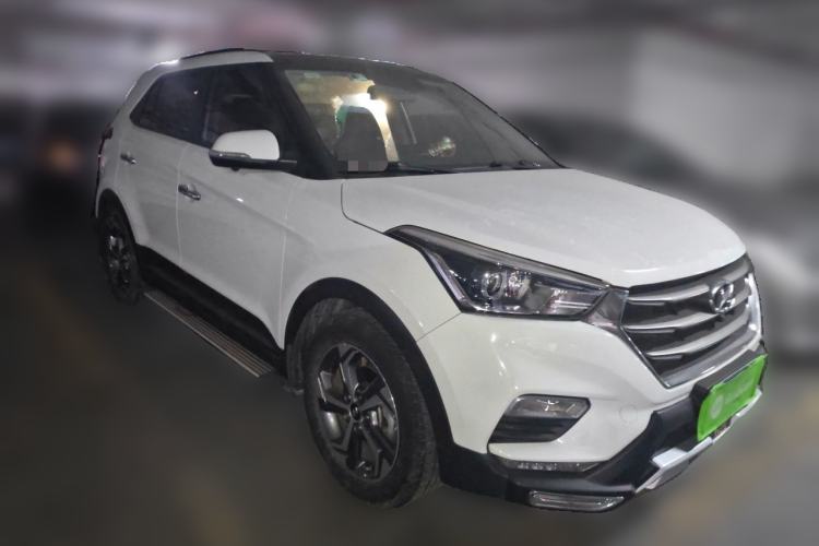 Used Hyundai ix25 2017 1.6L Automatic Smart Version Front Right 45 Deg