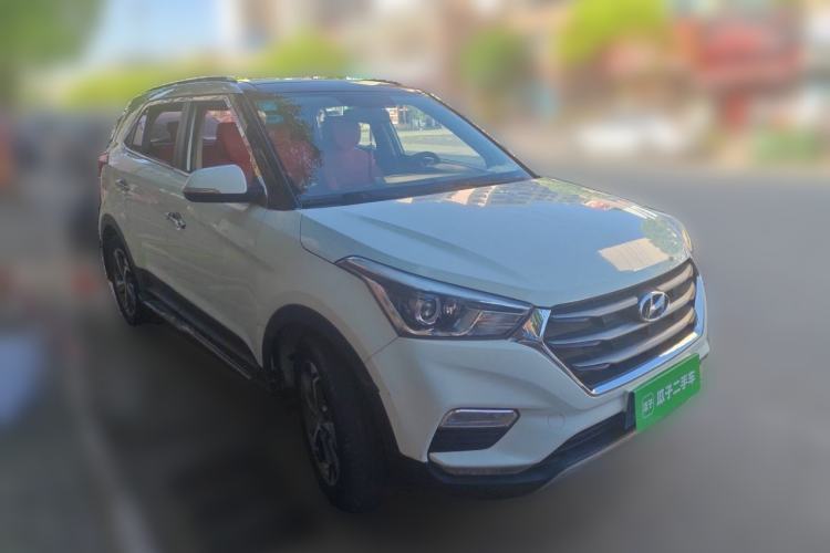 Used Hyundai ix25 2017 1.6L Automatic Smart Version Front Right 45 Deg