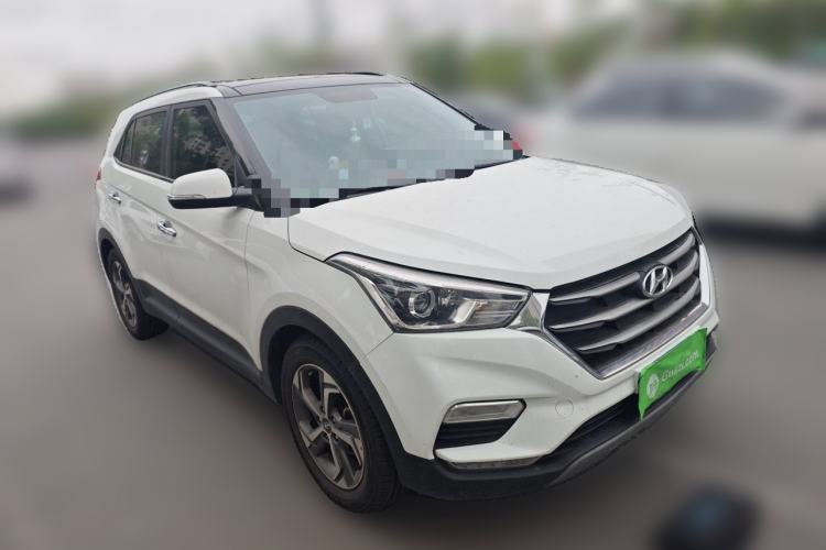 Used Hyundai ix25 2017 1.6L Automatic Smart Version Front Right 45 Deg