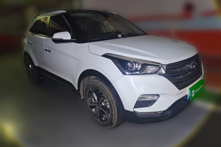Used Hyundai ix25 2017 1.6L Automatic Smart Version Front Right 45 Deg