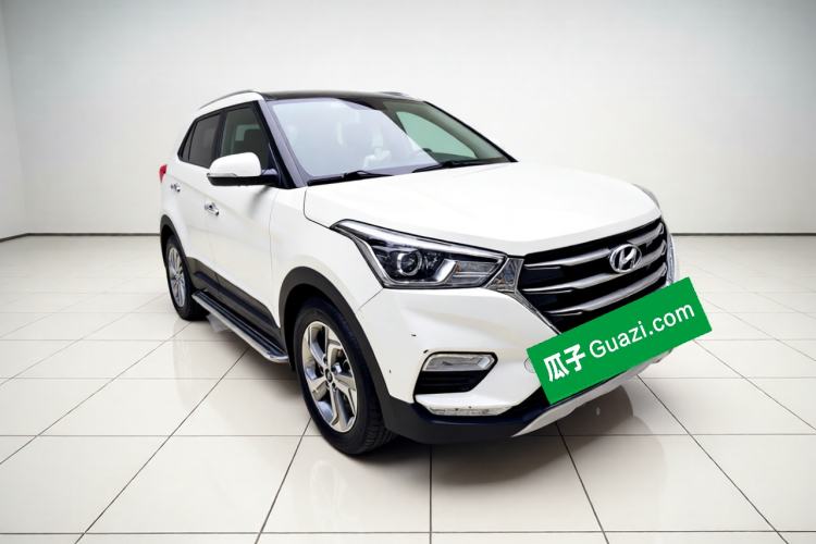 Used Hyundai ix25 2017 1.6L Automatic Smart Version Front Right 45 Deg