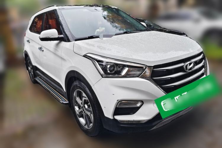 Used Hyundai ix25 2017 1.6L Automatic Smart Version Front Right 45 Deg