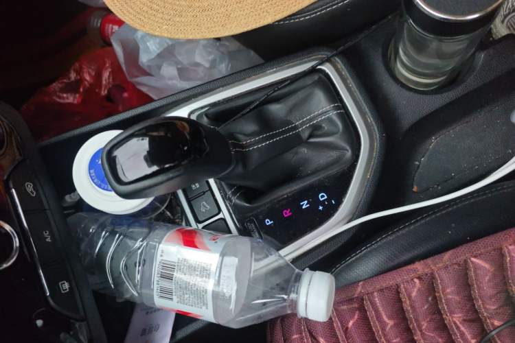 Used Hyundai ix25 2017 1.6L Automatic Smart Version Gear Lever