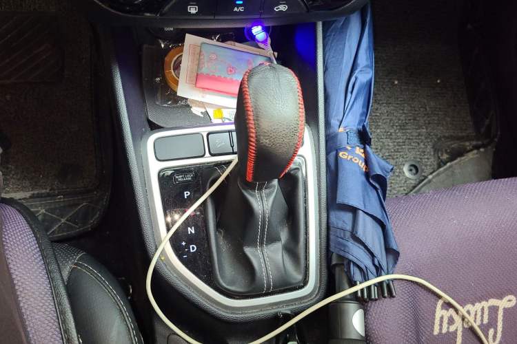 Used Hyundai ix25 2017 1.6L Automatic Smart Version Gear Lever