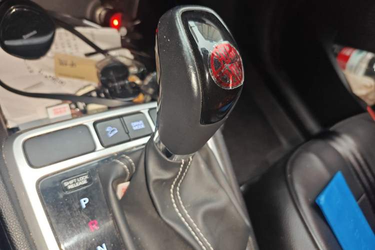 Used Hyundai ix25 2017 1.6L Automatic Smart Version Gear Lever