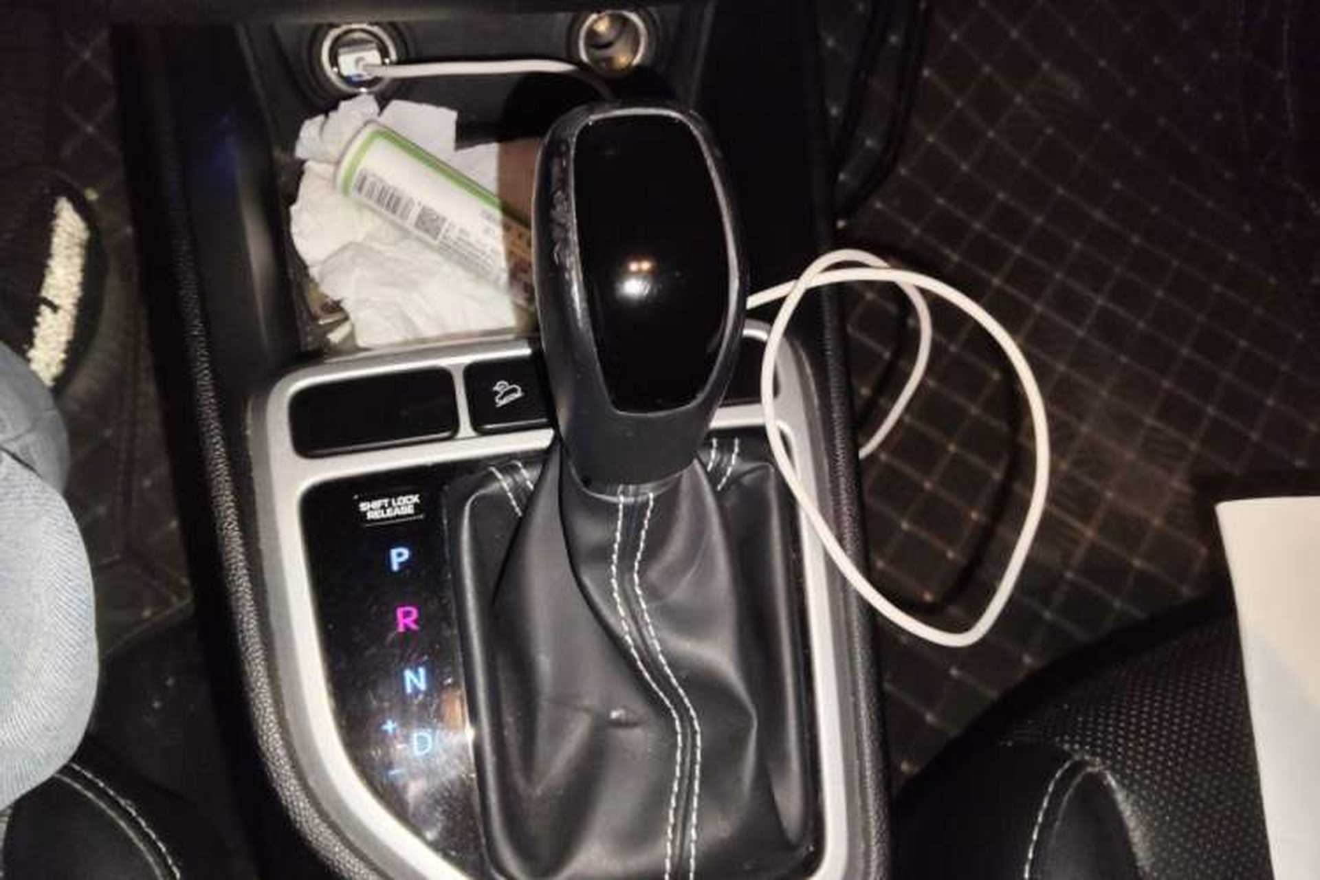Used Hyundai ix25 2017 1.6L Automatic Smart Version Gear Lever