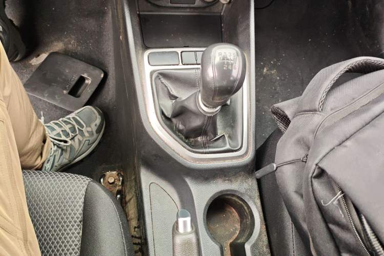 Used Hyundai ix25 2017 1.6L Manual Fashion Model Gear Lever
