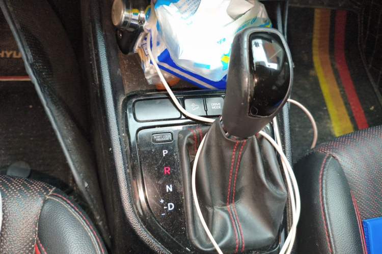 Used Hyundai ix25 2017 1.6L Automatic Smart Version Gear Lever