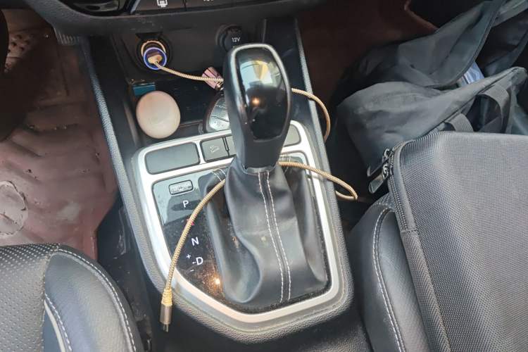 Used Hyundai ix25 2017 1.6L Automatic Smart Version Gear Lever
