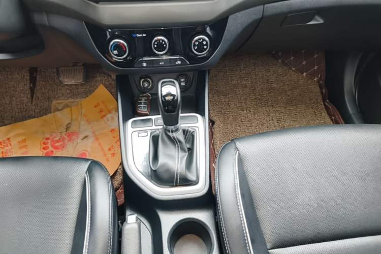 Used Hyundai ix25 2017 1.6L Automatic Smart Version Gear Lever