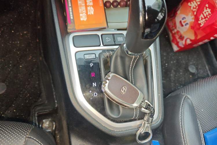 Used Hyundai ix25 2017 1.6L Automatic Smart Version Gear Lever