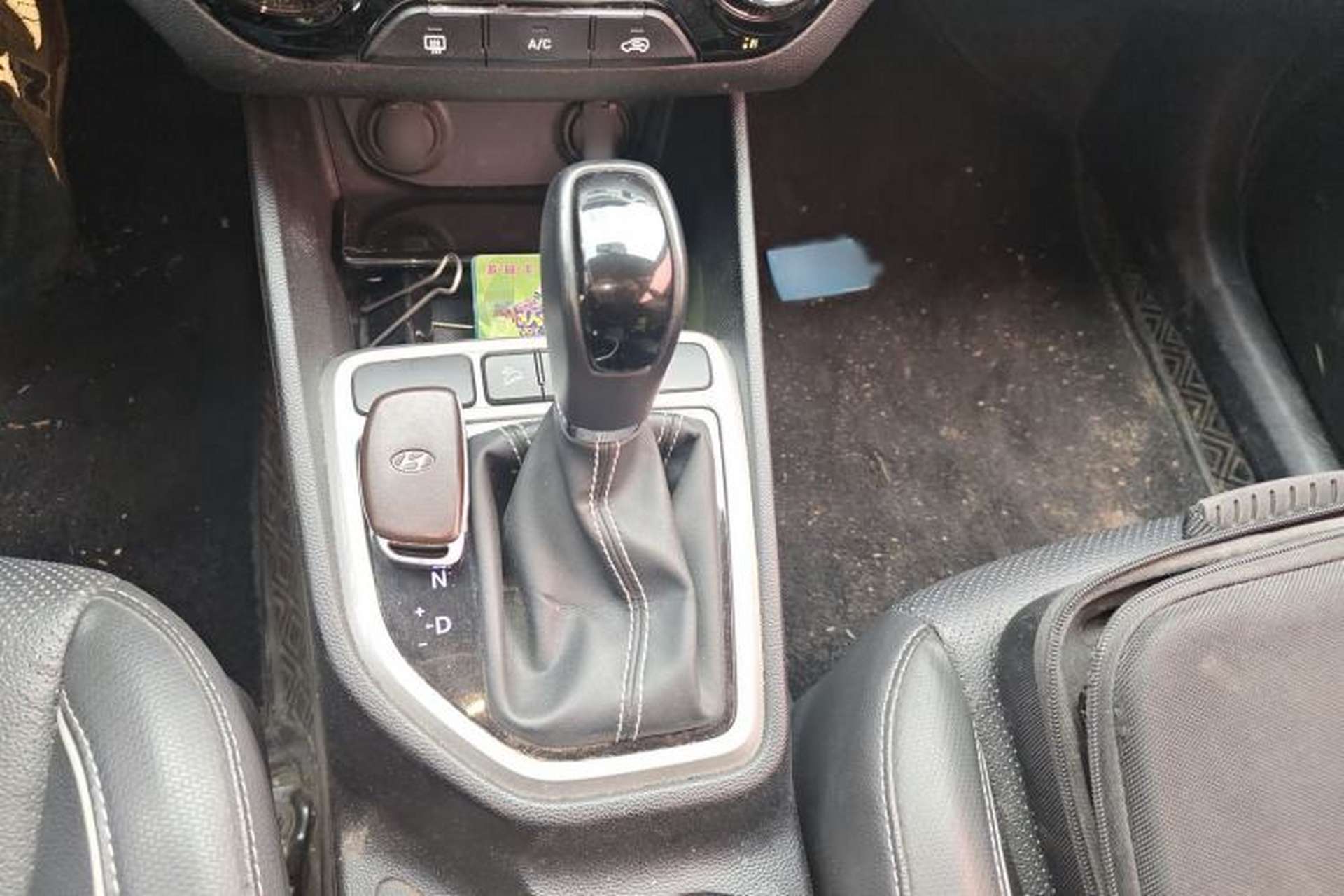 Used Hyundai ix25 2017 1.6L Automatic Smart Version Gear Lever