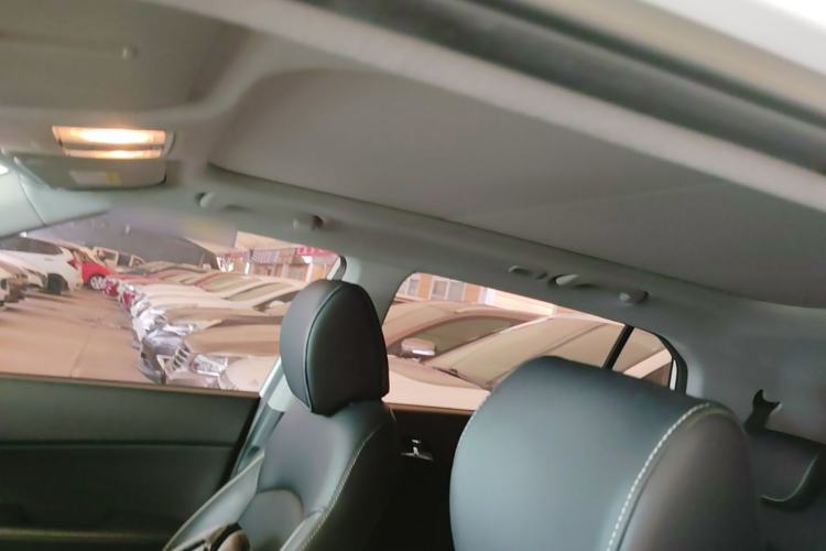 Used Hyundai ix25 2017 1.6L Automatic Smart Version Headliner