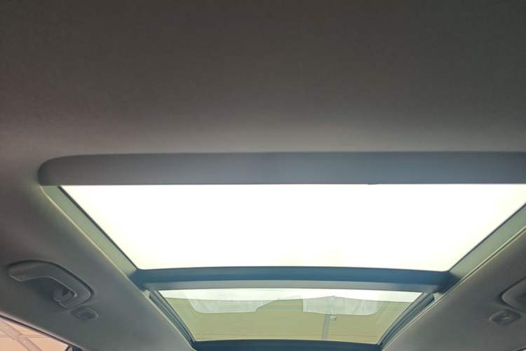 Used Hyundai ix25 2017 1.6L Automatic Smart Version Headliner