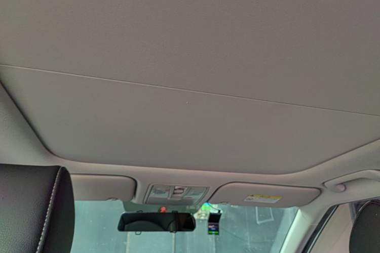 Used Hyundai ix25 2017 1.6L Automatic Smart Version Headliner