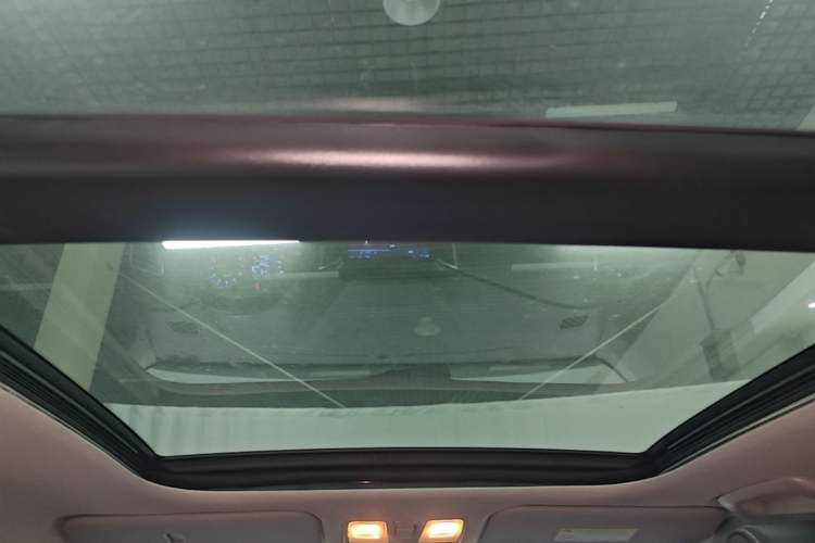 Used Hyundai ix25 2017 1.6L Automatic Smart Version Headliner