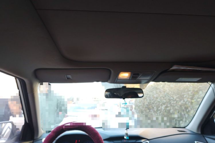 Used Hyundai ix25 2017 1.6L Automatic Smart Version Headliner