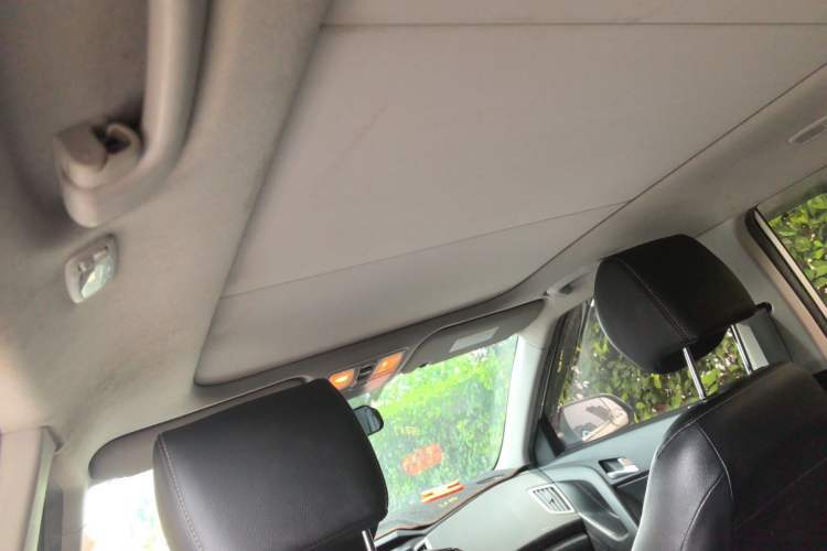 Used Hyundai ix25 2017 1.6L Automatic Smart Version Headliner