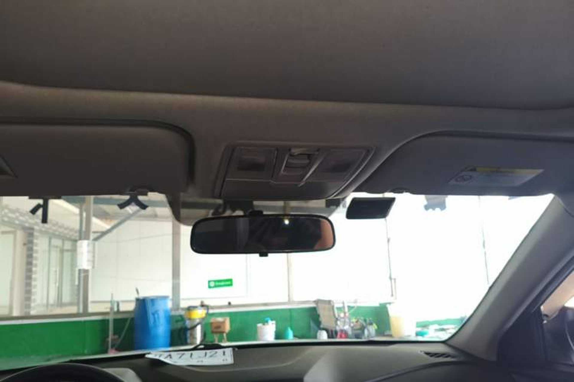 Used Hyundai ix25 2017 1.6L Automatic Smart Version Headliner