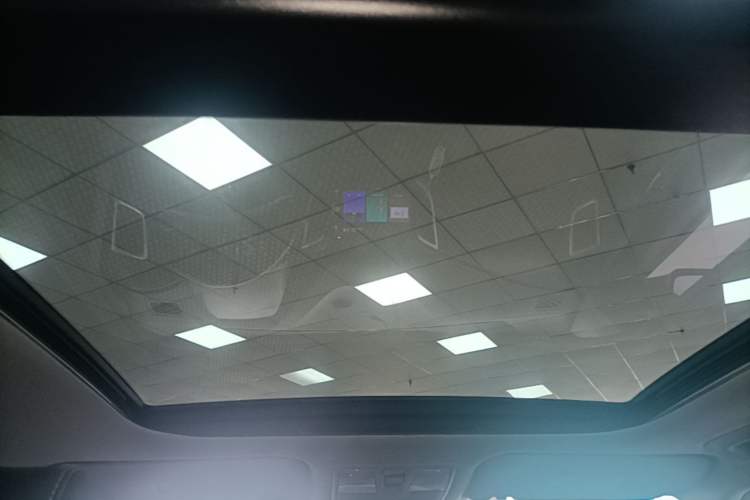Used Hyundai ix25 2017 1.6L Automatic Smart Version Headliner