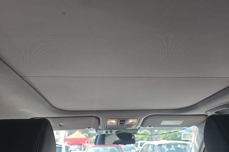 Used Hyundai ix25 2017 1.6L Automatic Smart Version Headliner