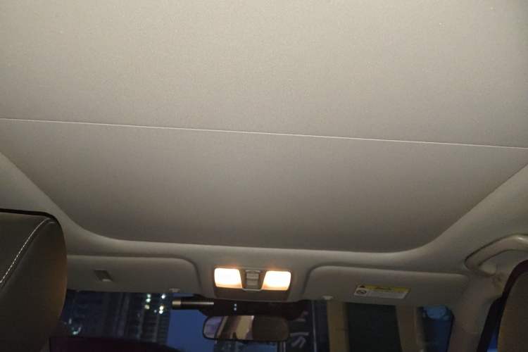 Used Hyundai ix25 2017 1.6L Automatic Smart Version Headliner