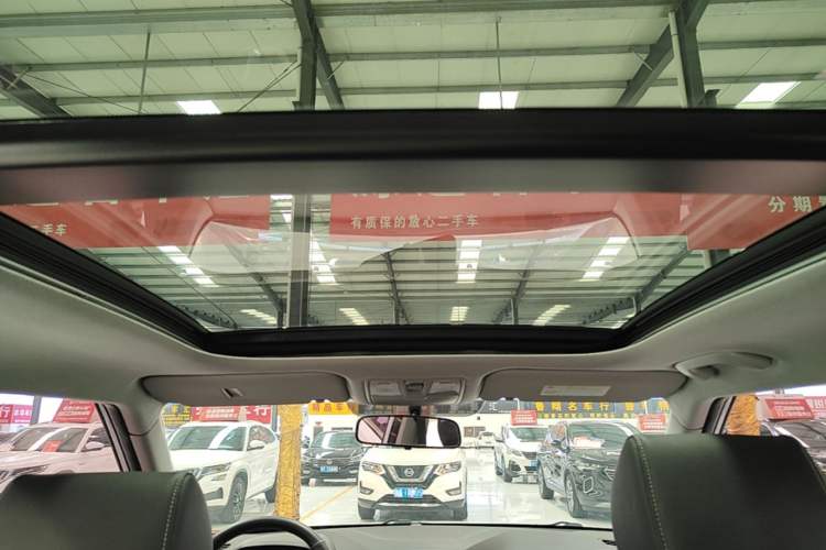 Used Hyundai ix25 2017 1.6L Automatic Smart Version Headliner