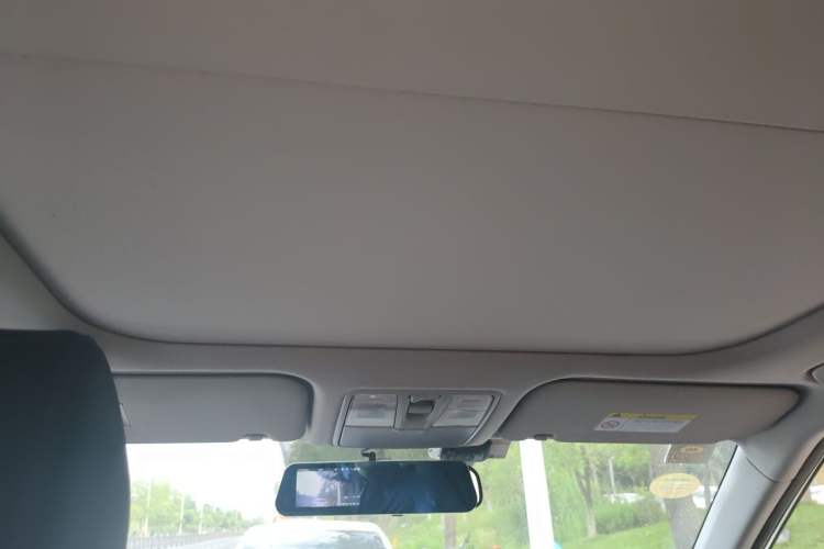 Used Hyundai ix25 2017 1.4T Automatic Smart Version Headliner