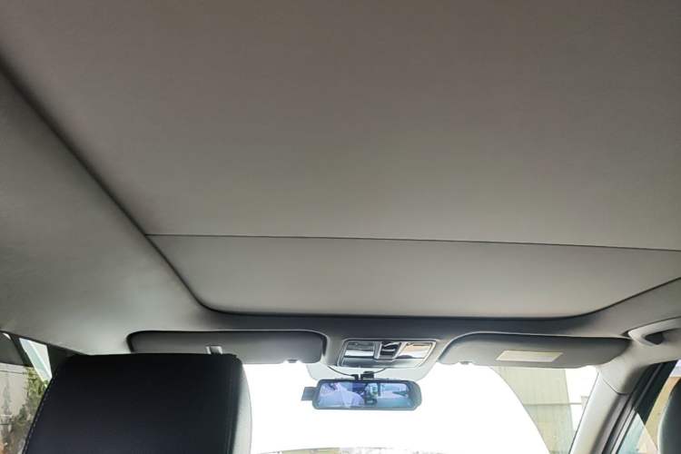 Used Hyundai ix25 2017 1.6L Automatic Smart Version Headliner